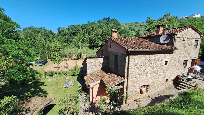 Mulino del 1800 con terreno a Larciano 